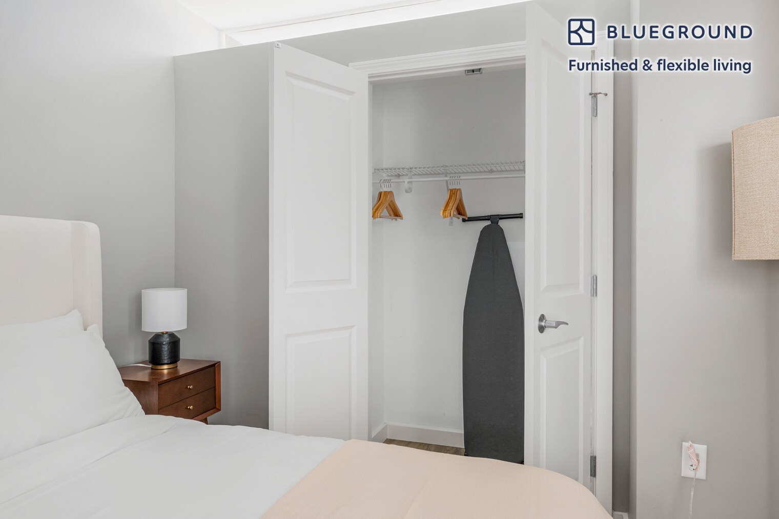 Building Photo - 10 Essex St