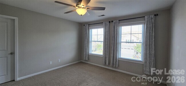 Building Photo - 990 Pennington Dr