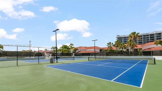 Building Photo - 3245 NE 184th St