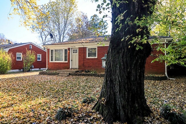 Building Photo - 3 bedroom 1 bath in Valley Station!