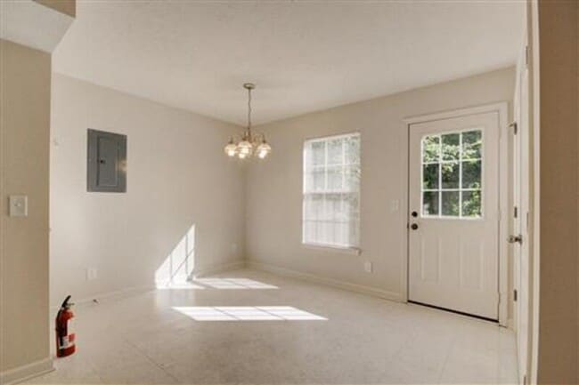 Building Photo - 916- A Charlotte Street