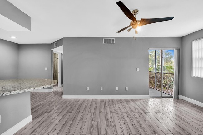 Building Photo - 1263 SW 46th Ave