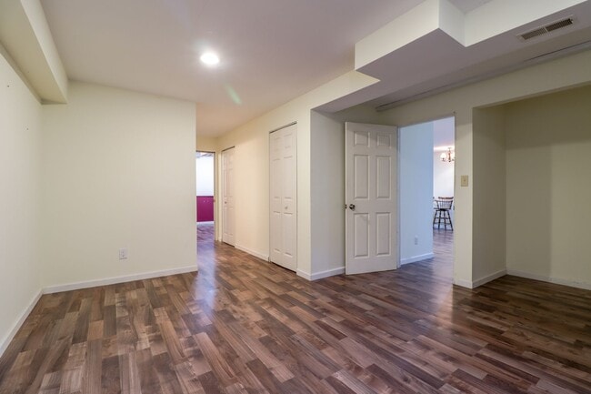 Building Photo - Montgomery- Nova