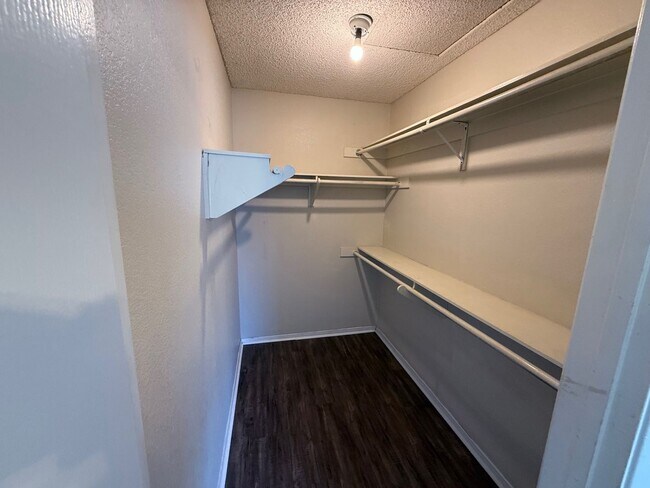 Building Photo - Alvarado Condos