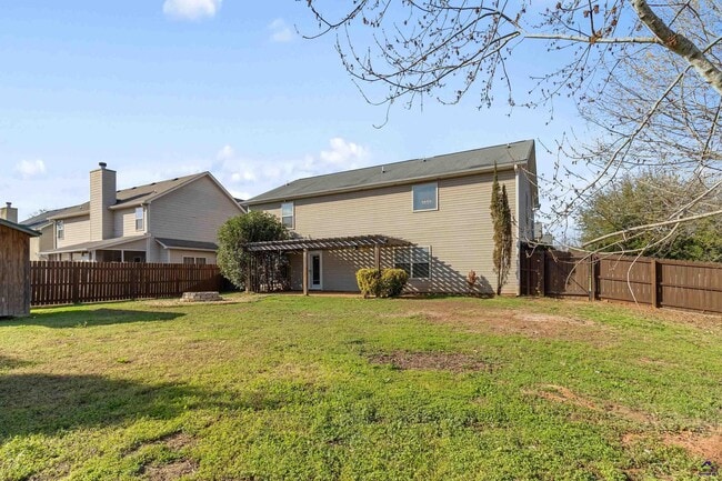 Building Photo - 100 Stoney Creek Dr