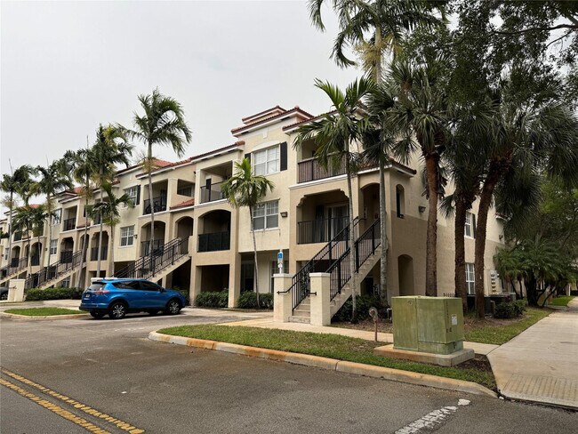 Building Photo - 5800 W Sample Rd