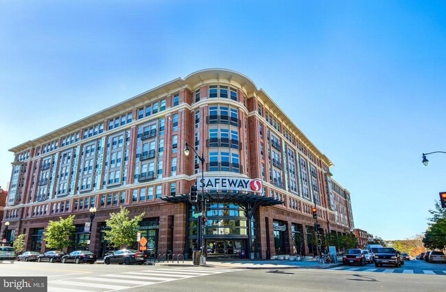Building Photo - 1321 Spring Rd NW
