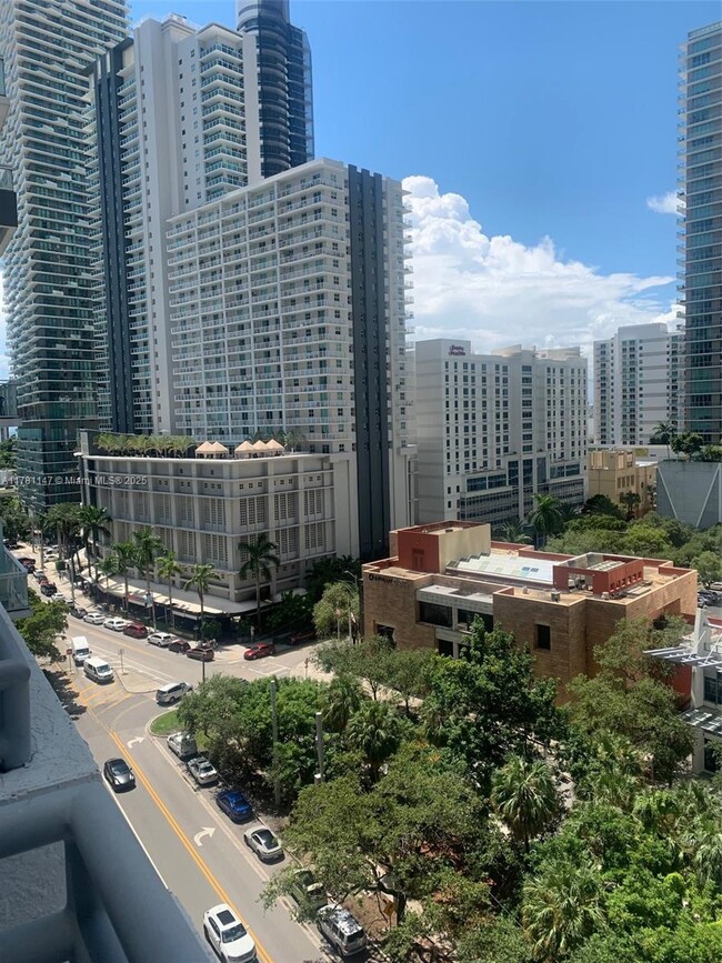 Building Photo - 1050 Brickell Ave