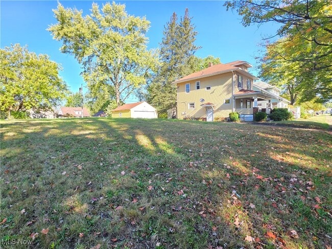 Building Photo - 1116 Adelaide Ave SE