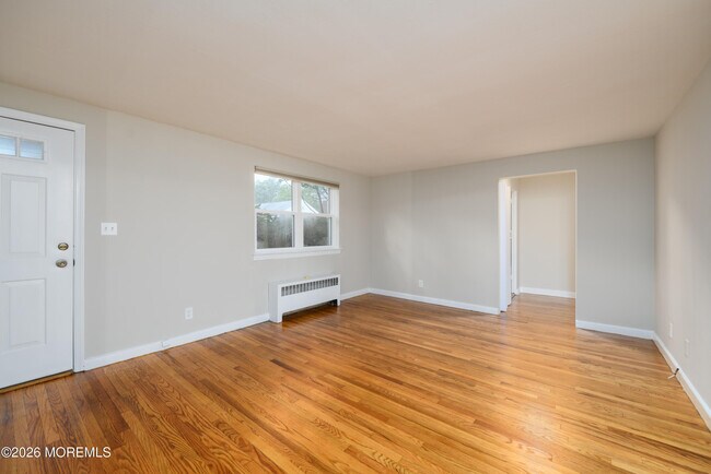 Building Photo - 66 Manor Dr