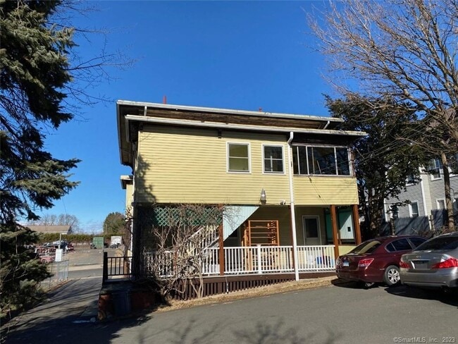 Building Photo - 369 Park St