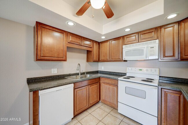 Building Photo - 7940 E Camelback Rd