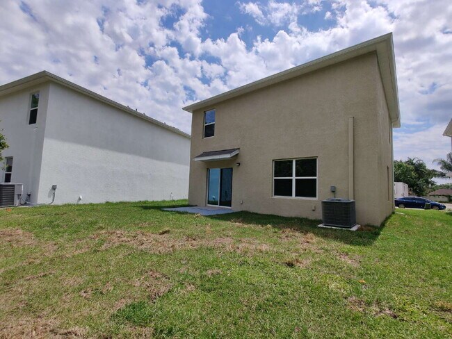 Building Photo - 7527 Cypress Walk Dr