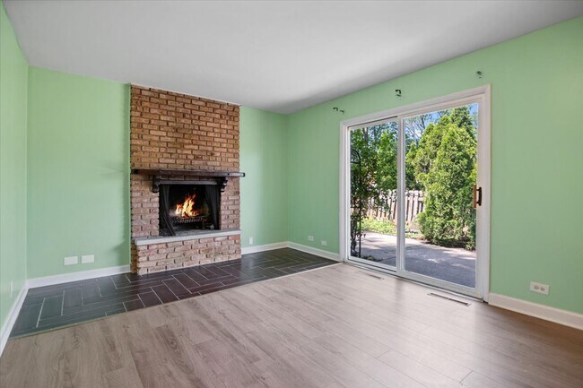 Building Photo - 500 Cherry Cir