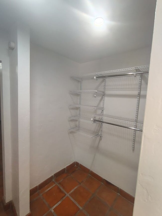 Building Photo - 23 E Adams St
