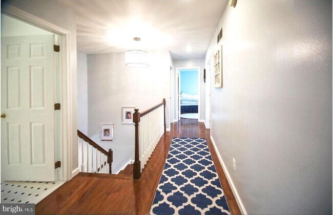 Building Photo - 1120 Cymry Dr