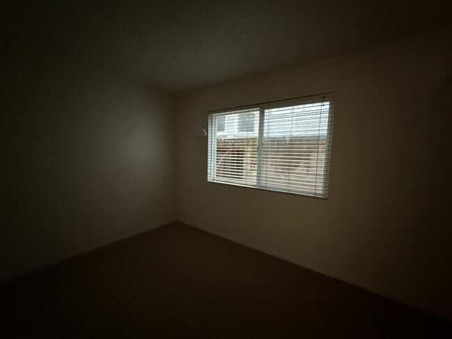 Building Photo - 2824 I St