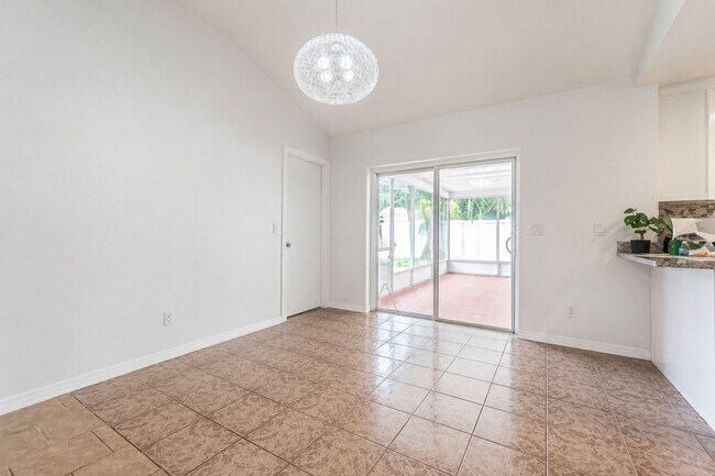 Building Photo - Beautifully Renovated 3 Bedroom • 2 Bathroom Home in Largo, Florida