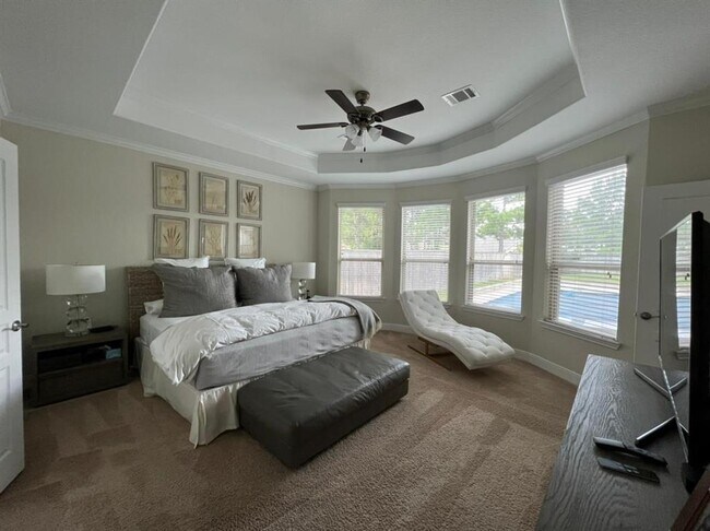 Building Photo - 7 Blue Violet Ct