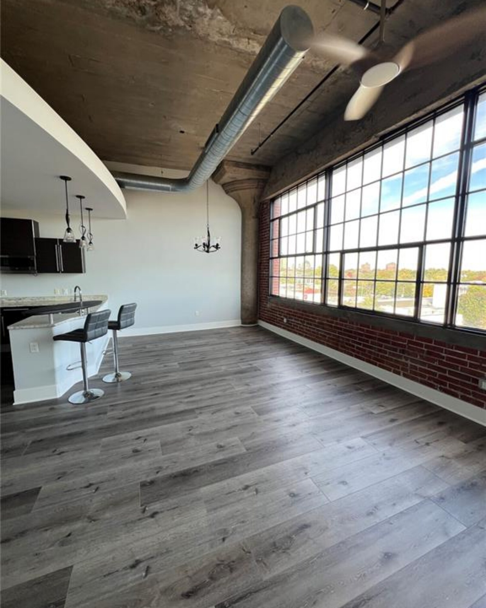 Building Photo - 4100 Forest Park Ave