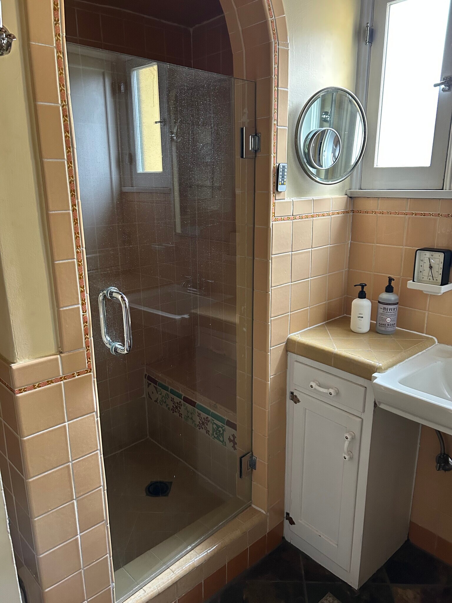 Building Photo - 1294 Boynton St