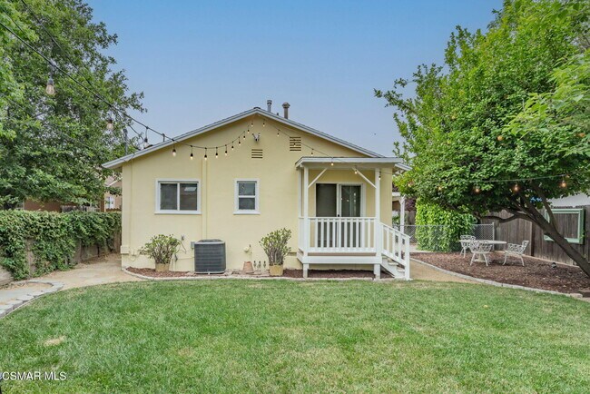 Building Photo - 22637 Mariano St