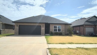 Building Photo - 1215 Sierra Ln