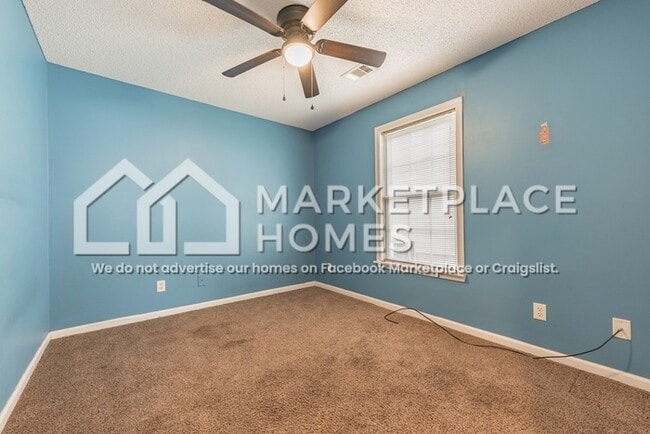 Building Photo - 1700 Crabtree Cir