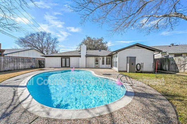 Building Photo - 3108 Shady Brook Dr