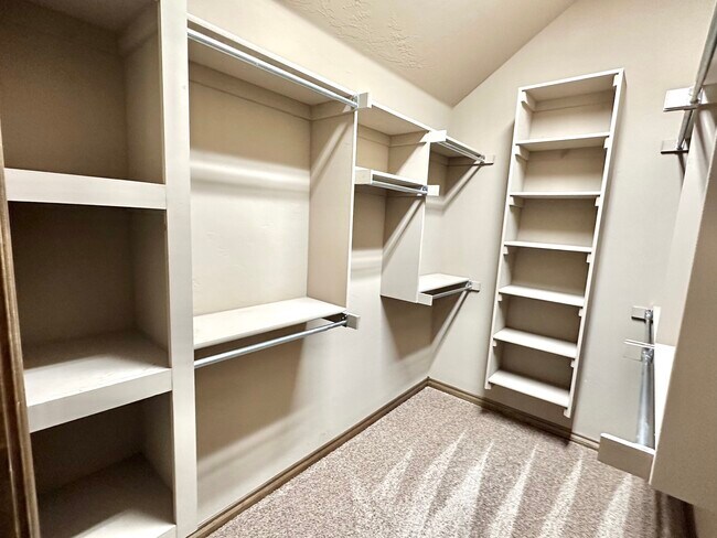 Building Photo - 709 Abilene Way