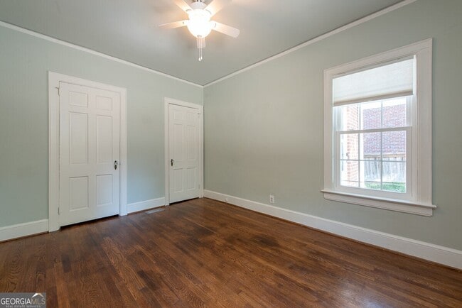 Building Photo - 208 Shadowmoor Dr