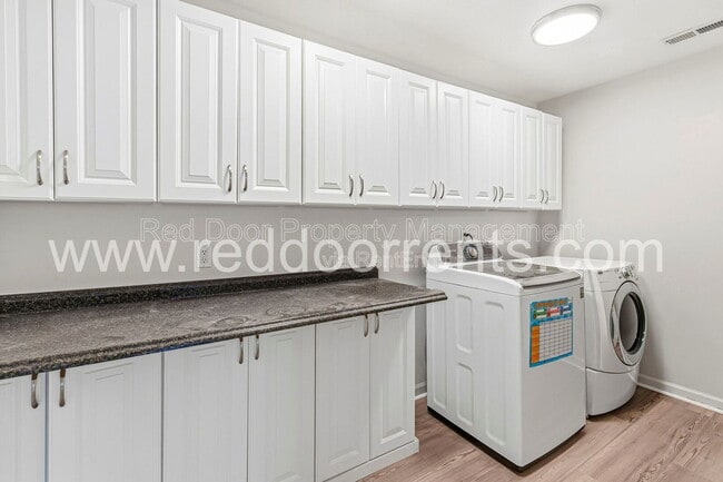 Building Photo - 7737 Solomon Dr