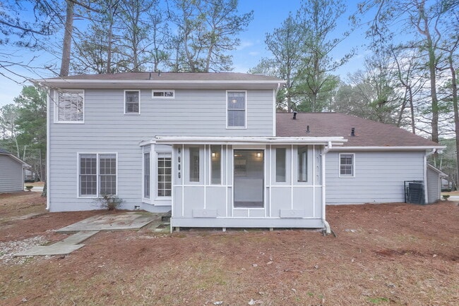 Building Photo - 9908 Point View Dr