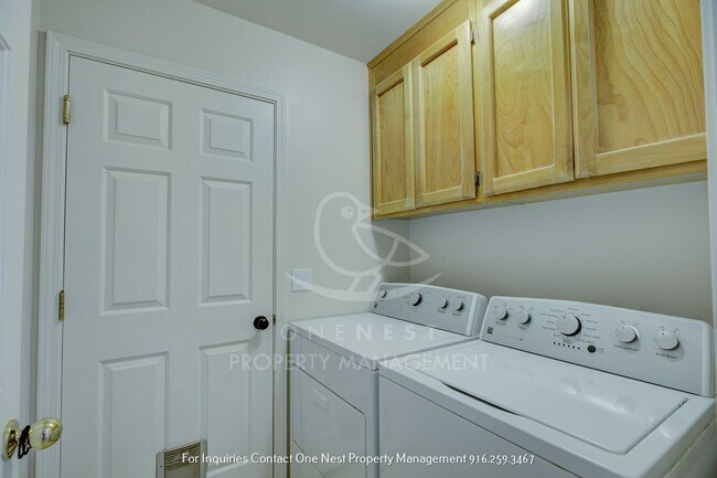 Building Photo - Updated 3 Bedroom 2 Bathroom Home in Wheat...