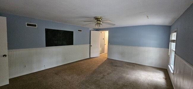 Building Photo - 1117 Appian Way