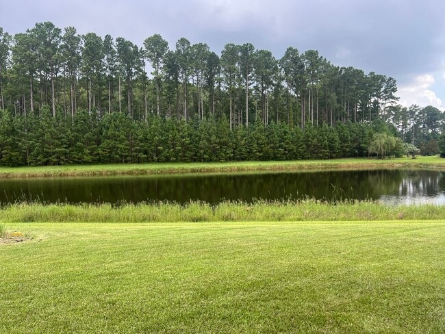 Building Photo - Private Stunning Views from this Beautiful...