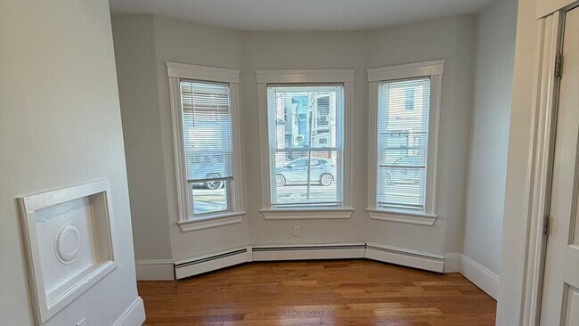 Building Photo - 88 Hampshire St