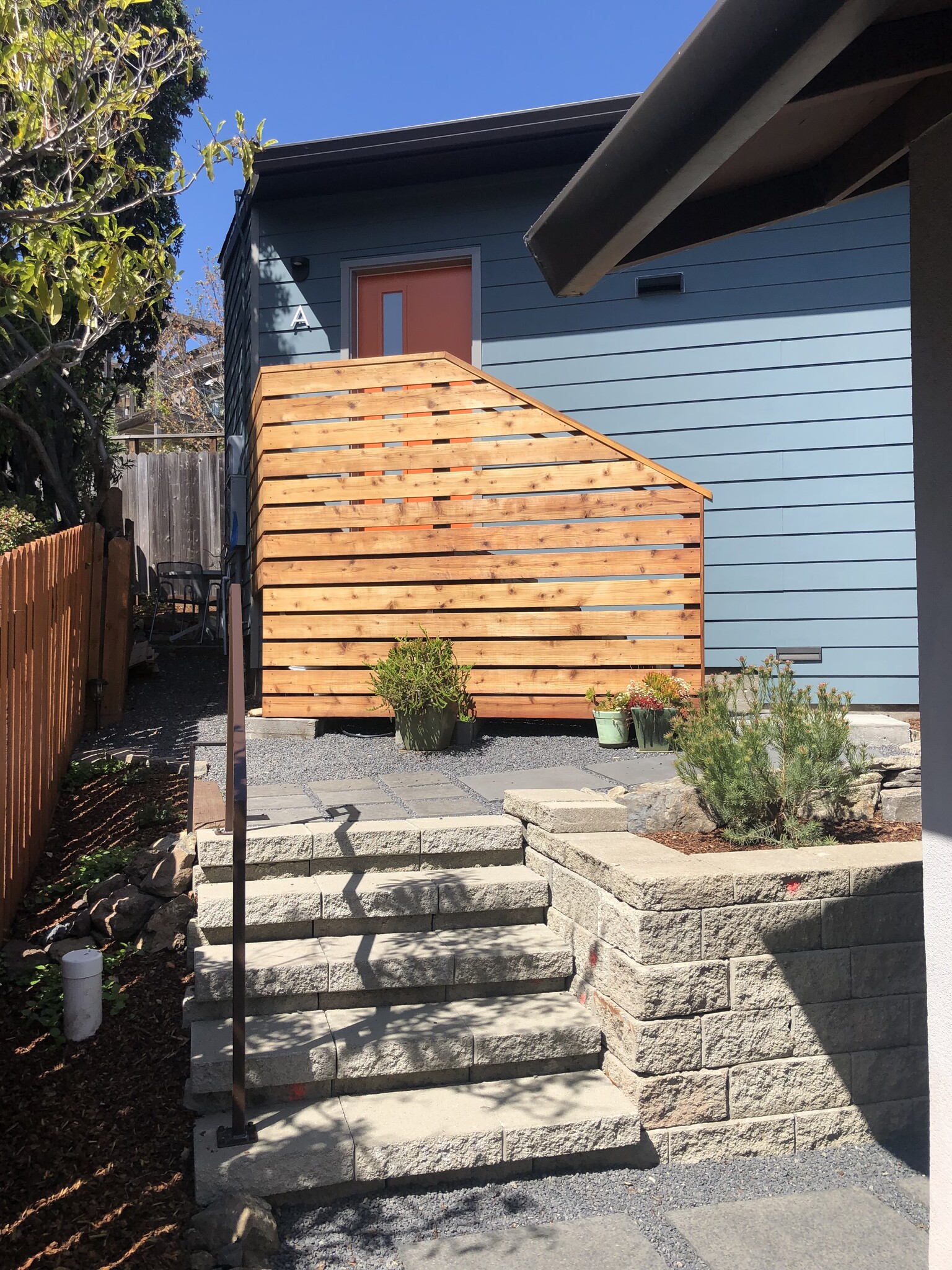 Building Photo - 7439 Terrace Dr