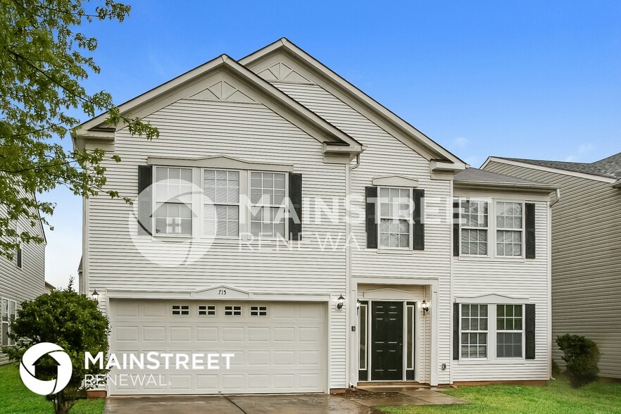 Building Photo - 715 Capstone Ave