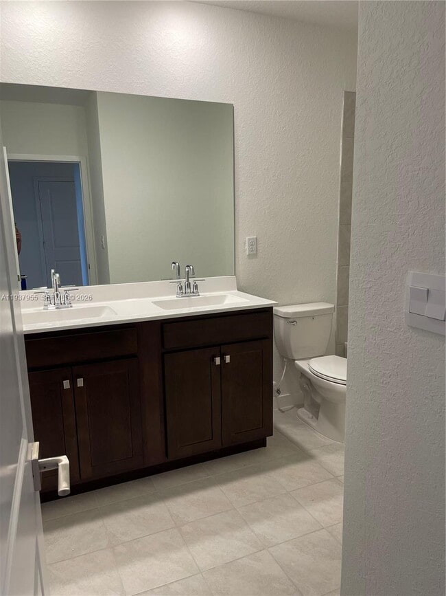 Building Photo - 1672 SE 8th Ave