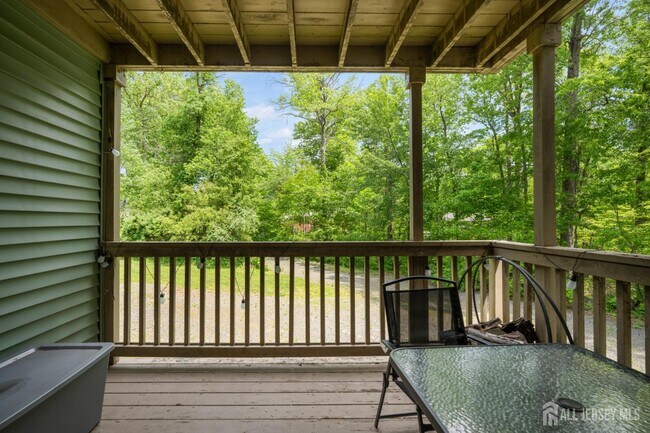 Building Photo - 6142 Cedar Ct