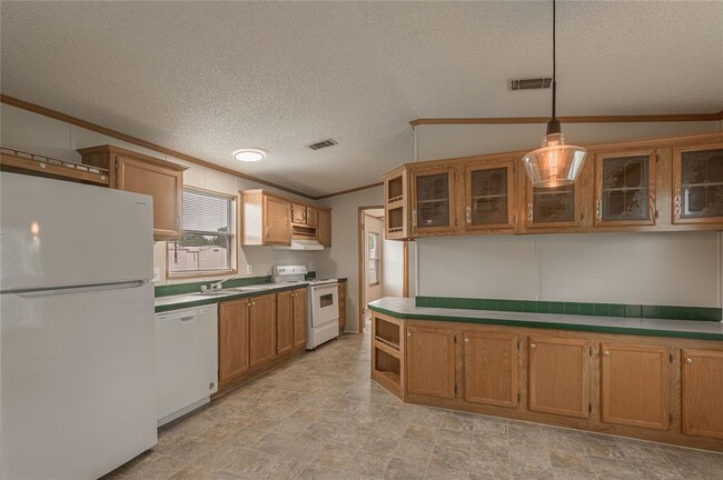 Building Photo - 1345 FM 405 Rd