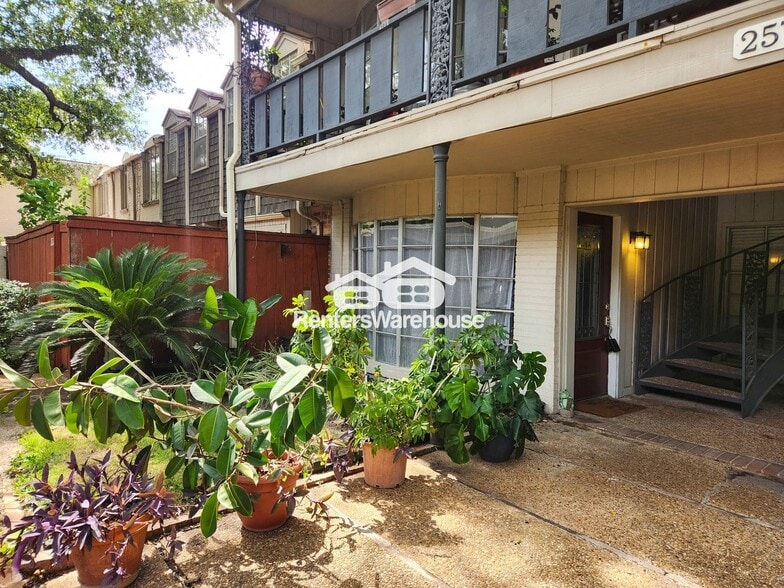 Building Photo - 2575 Marilee Ln