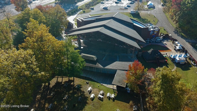 Building Photo - 720 Gheens Ave