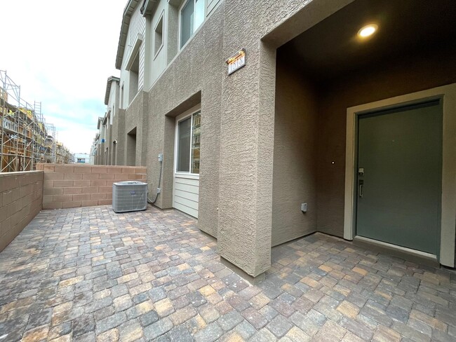 Building Photo - Built in 2024 GATED 3 BED 2.5 BATH 2 CAR G...