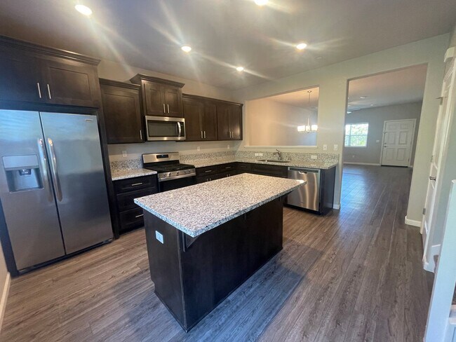 Building Photo - Private Condo in Awesome Rocklin Location!