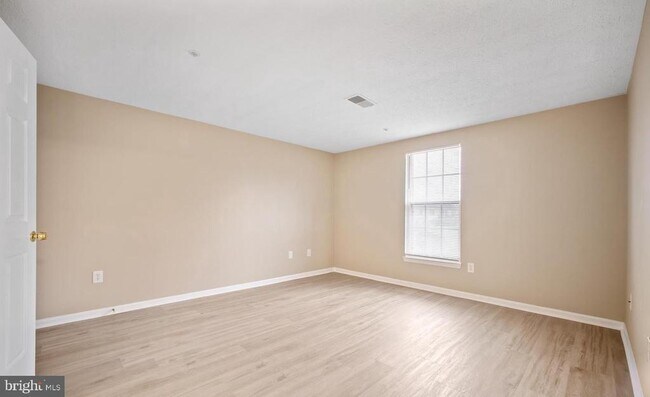 Building Photo - 607 Himes Ave