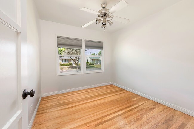 Building Photo - 4906 Fidler Ave