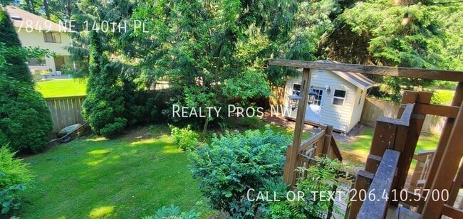 Building Photo - 7849 NE 140th Pl