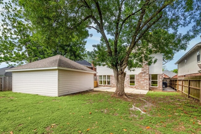 Building Photo - 6806 Flowermound Dr